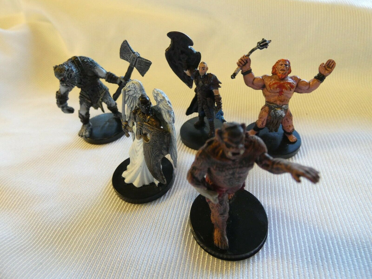 Random New Dungeons and Dragons Official Prepainted Miniatures - Bulk Lot